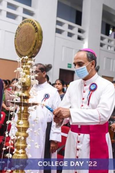 78feb8f2 8249 4709 B259 D5165c782e74